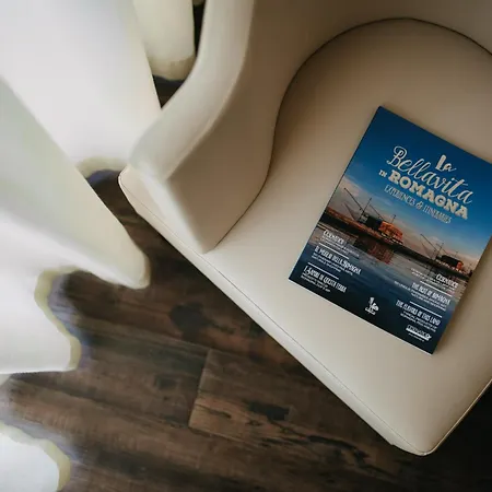 Dépendance Hotel Lalla Cesenatico Esterno foto