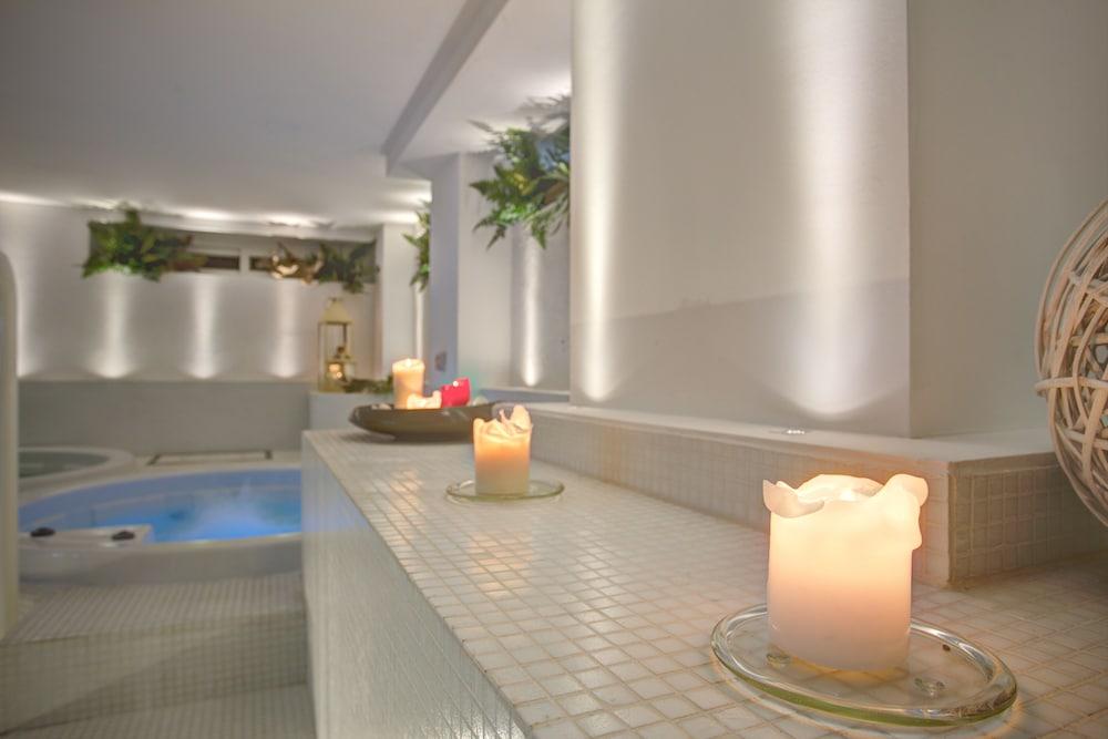 Hotel Maison Lalla Cesenatico